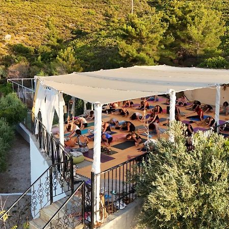 Karras Star Hotel Evdilos  Exteriér fotografie