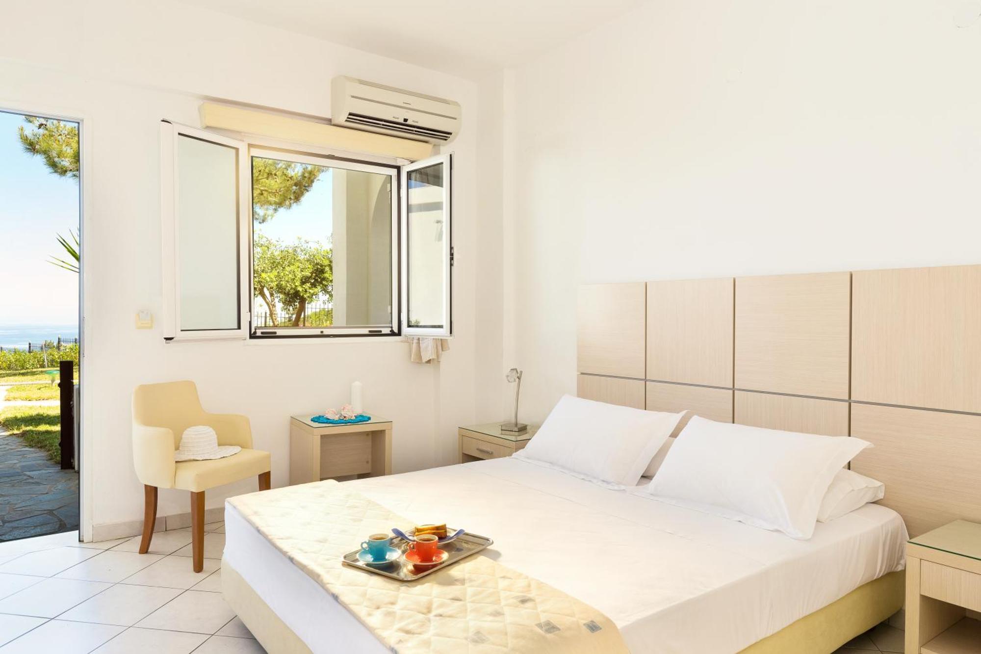 Karras Star Hotel Evdilos  Pokoj fotografie