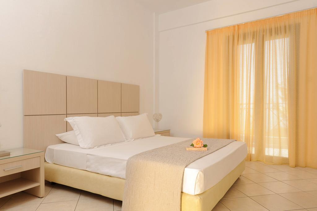 Karras Star Hotel Evdilos  Exteriér fotografie