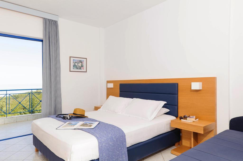 Karras Star Hotel Evdilos  Exteriér fotografie